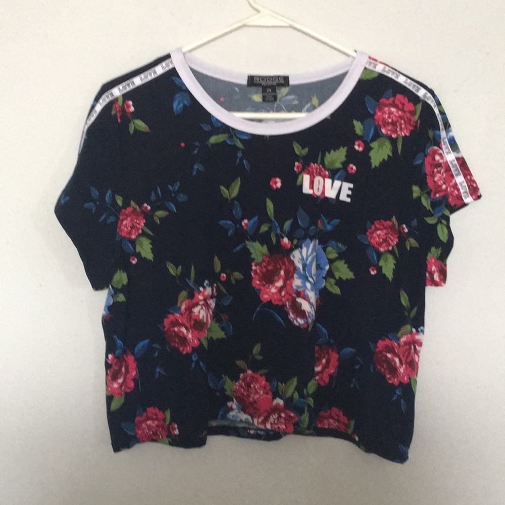 NWT Rouge collection crop top rose print